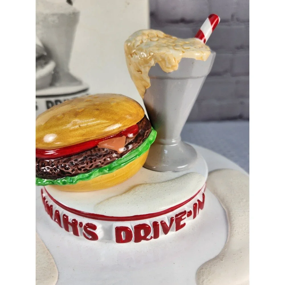 Department 56 The Original Snow Village Dinah's Drive-In No. 54470